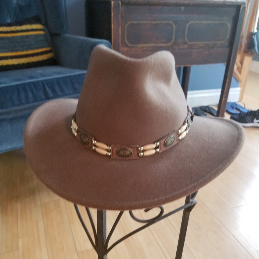 Vintage. Felt handmade fedora/cowboy hat